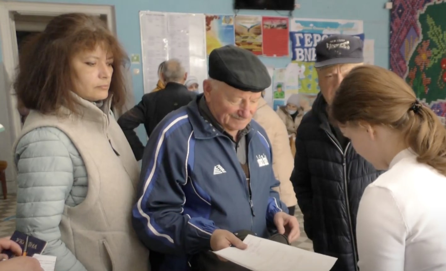 Работа для пенсионеров в Черниговской области: на каких должностях готовы платить от 25 тысяч гривен