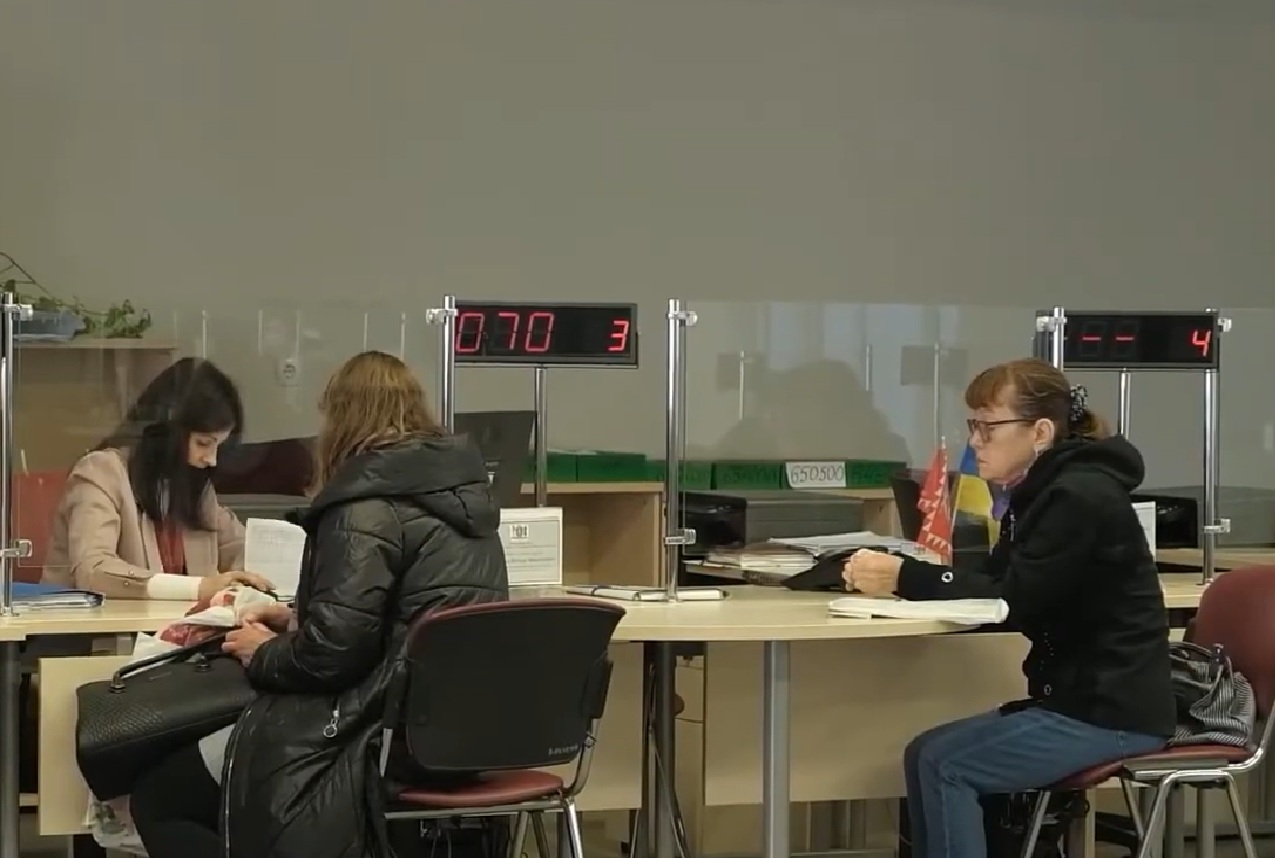 Денежная помощь для ВПЛ в Черниговской области: части переселенцев прекратили выплаты, под угрозой и другие