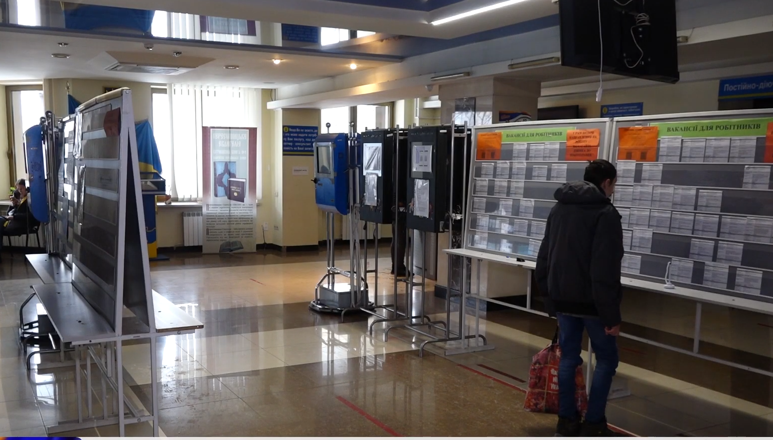 Работа для пенсионеров в Запорожье: кому и за какие навыки готовы платить 40 000 гривен