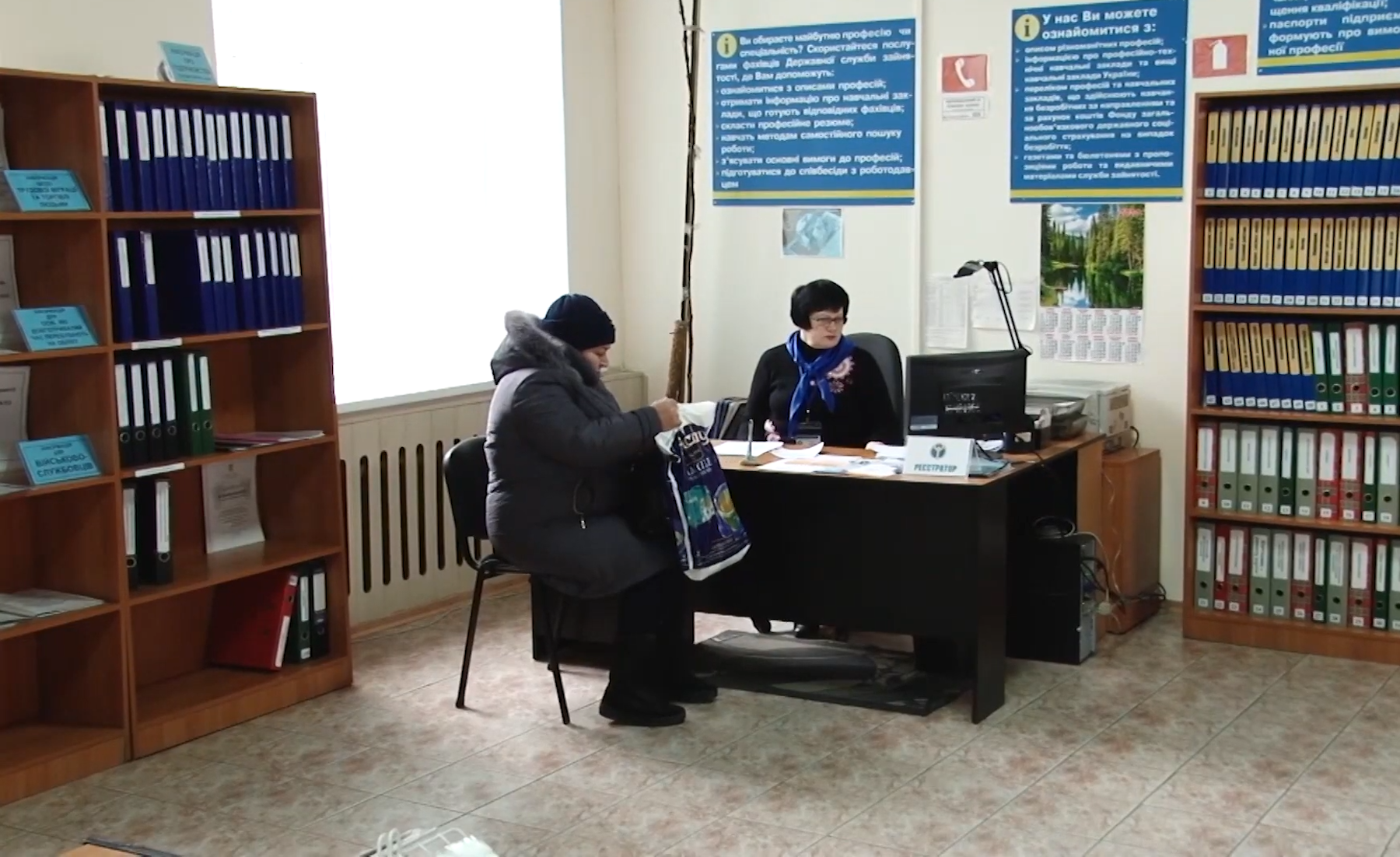 Робота для пенсіонерів у Києві: кому готові платити щонайменше 20 тисяч гривень щомісяця