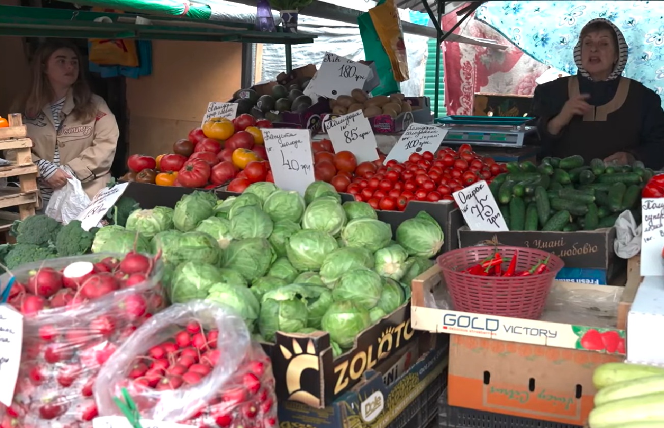 Дефіцит продуктів у Дніпропетровській області: популярних товарів не вистачає, в чому проблема