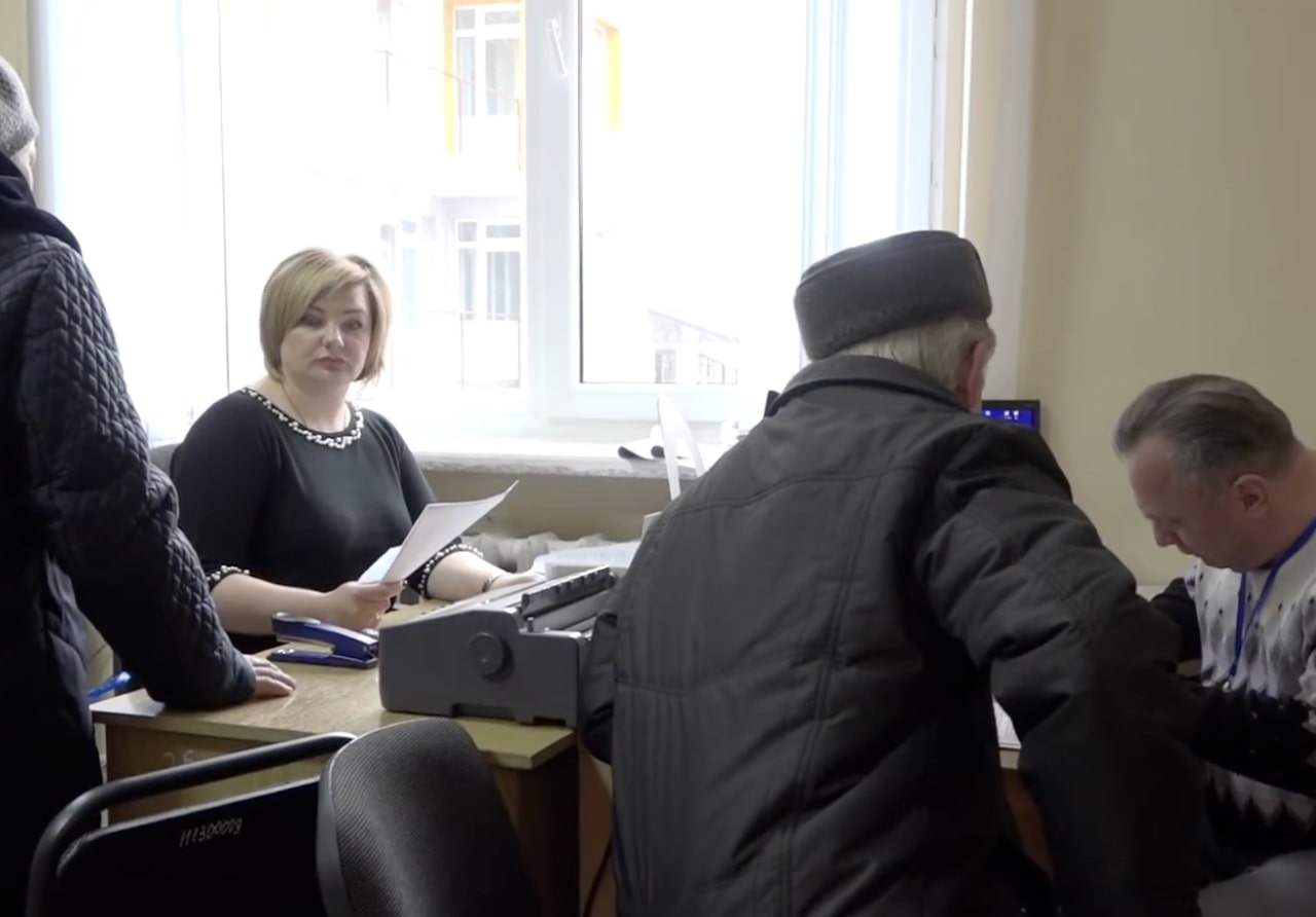 Гуманітарна допомога для ВПО та пенсіонерів у Києві: як можуть допомогти