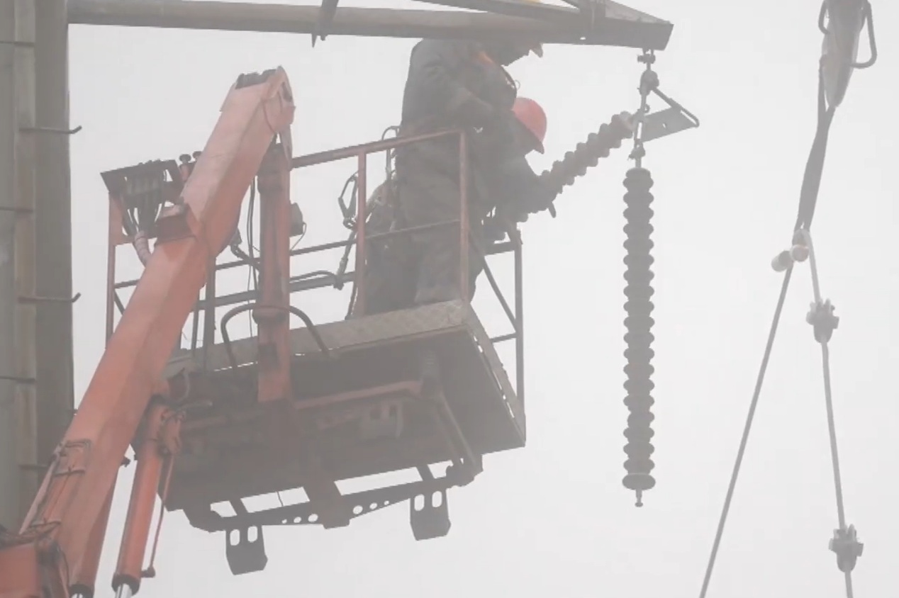 Графіки відключення світла у Запоріжжі та області на 6 лютого: українців попередили, де на багато годин вимкнуть електрику