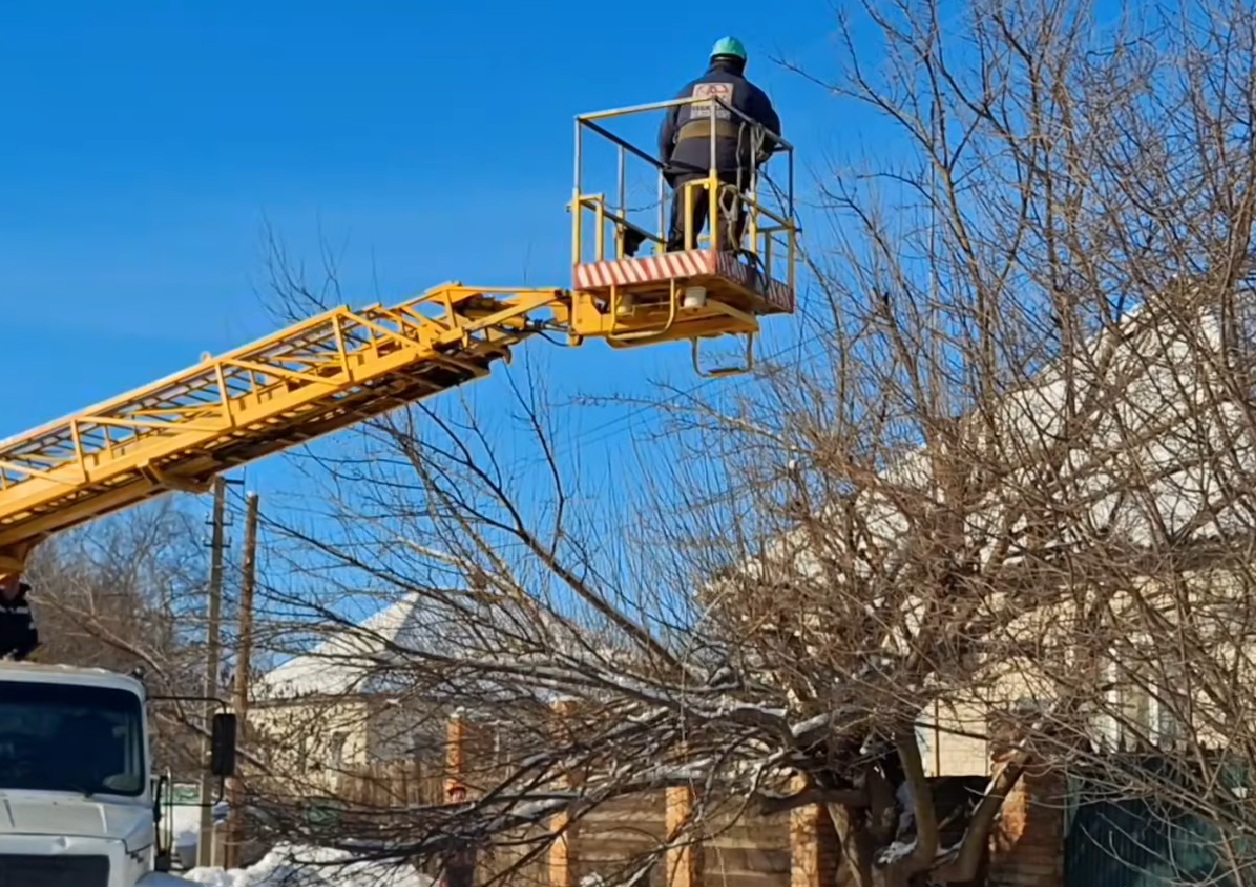 Графіки відключення світла у Запоріжжі на 11 лютого: на яких вулицях електрику вимкнуть на 16 годин поспіль