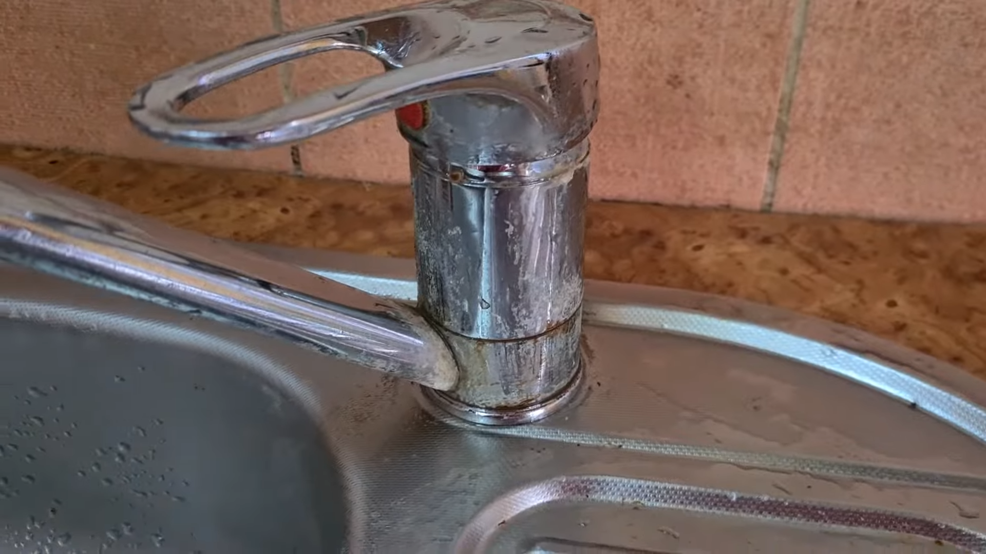 Графік відключення води до 1 березня в Чернігові: названо адреси, які потрапили під обмеження