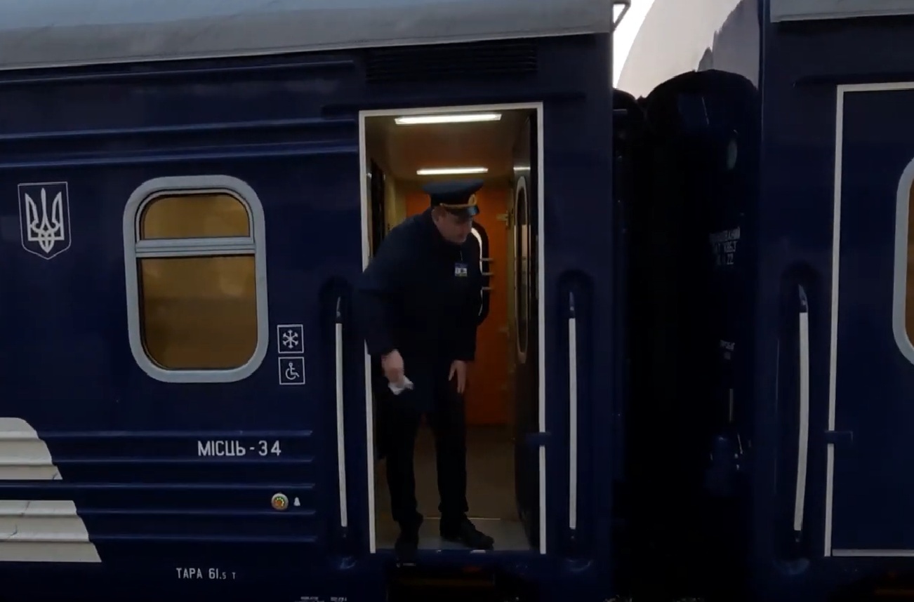 Новий графік руху поїздів у Дніпропетровській області: які важливі рейси скасували