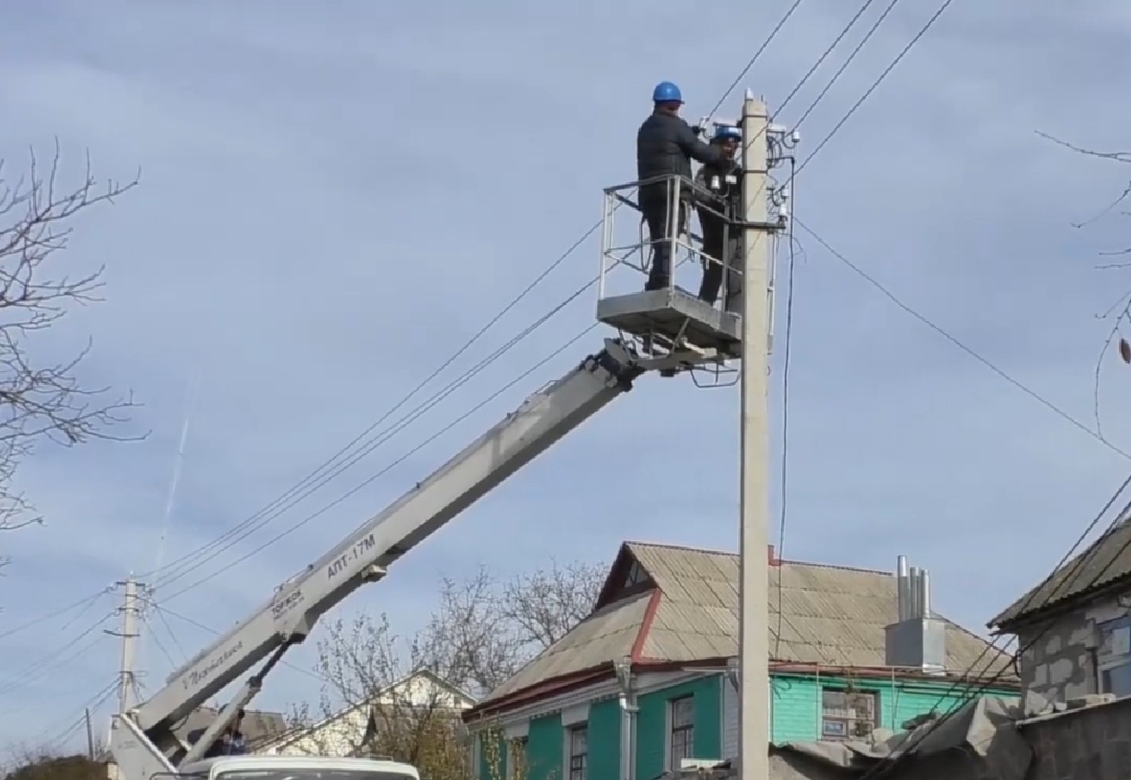 Графіки відключення світла у Київській області на 4 квітня: де в суботу багато годин поспіль буде відсутня електрика