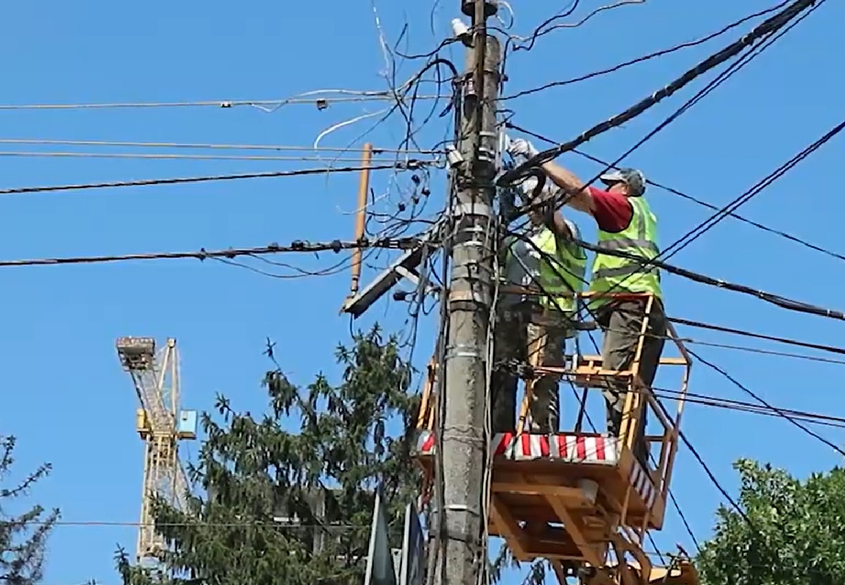 Графіки відключення світла у Запоріжжі на тиждень з 20 по 26 квітня: на яких вулицях надовго вимкнуть електрику