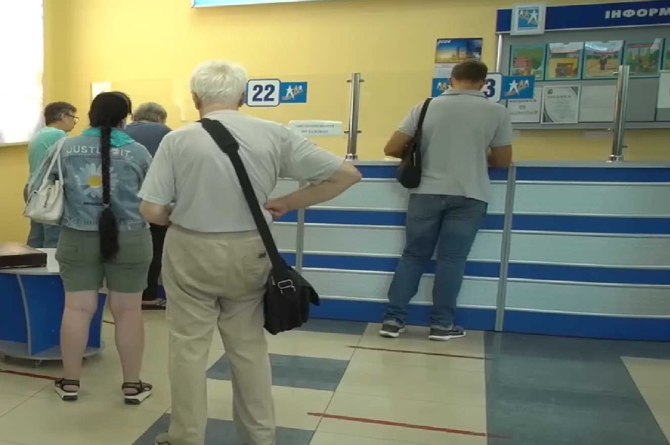Робота для пенсіонерів в Дніпропетровській області: де можна заробляти 30 тисяч гривень