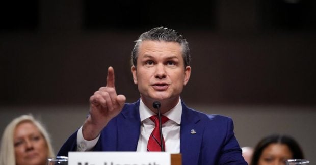 Гегсет процитировал вымышленный библейский отрывок из фильма "Криминальное чтиво"