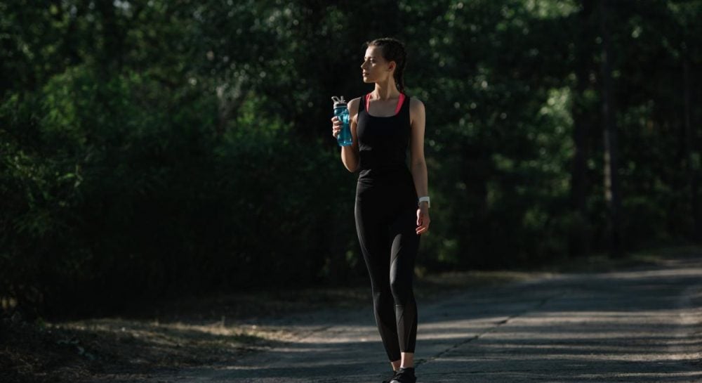 Сколько времени нужно ходить в день, чтобы живот был плоским: ответ опытного тренера