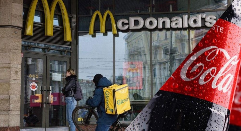 "Золотой стандарт": эксперты раскрыли, почему Coca-Cola вкуснее в McDonald's