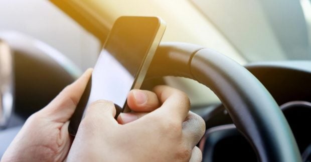 Прекратите использовать USB в машине для зарядки: есть более быстрый способ