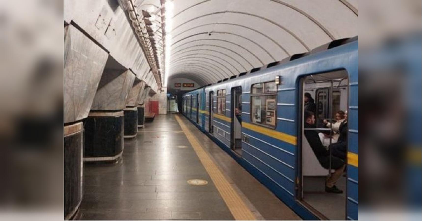 В киевском метро вводят новый график движения поездов: с чем это связано и какими будут интервалы