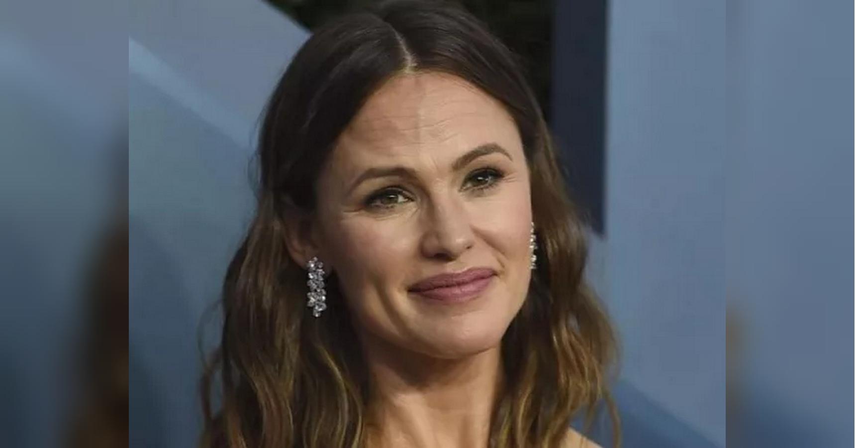 «Трудно было это потерять»: Дженнифер Гарнер рассказала о своем отношении к сплетням