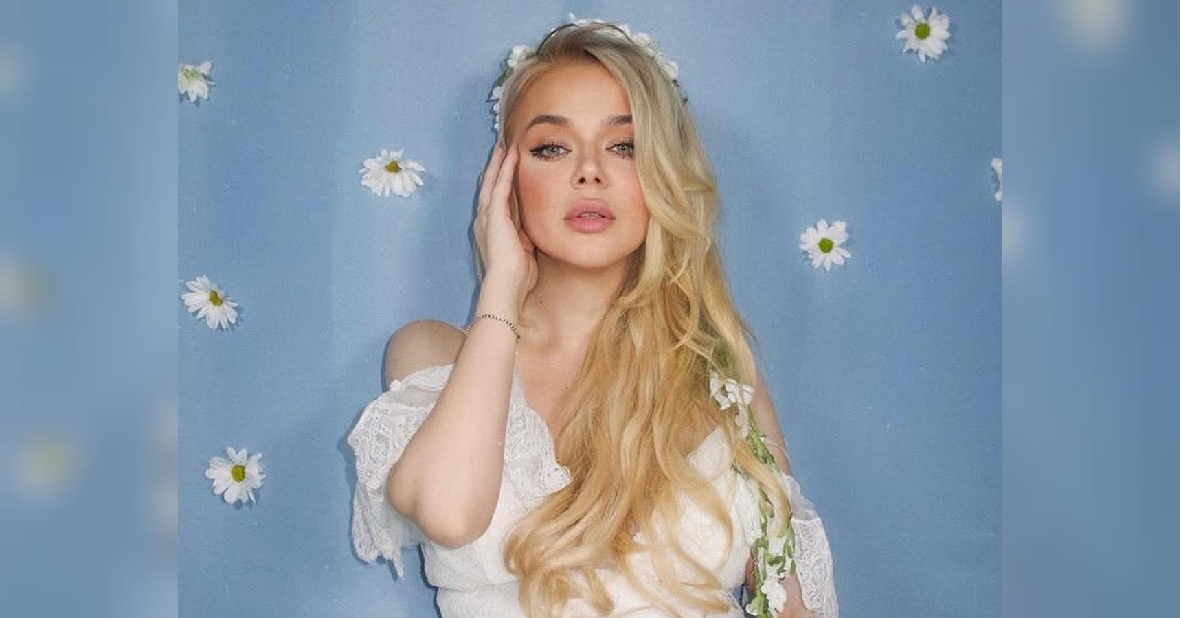 Быстрее, чем планировалось: популярная певица стала мамой