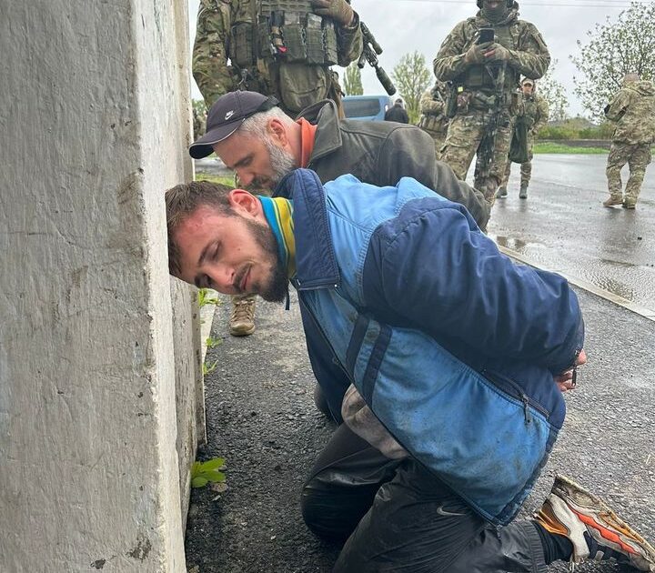 Розстріл поліціянтів на Вінниччині: затримали одного з військових, які допомагали підозрюваним тікати - ДБР