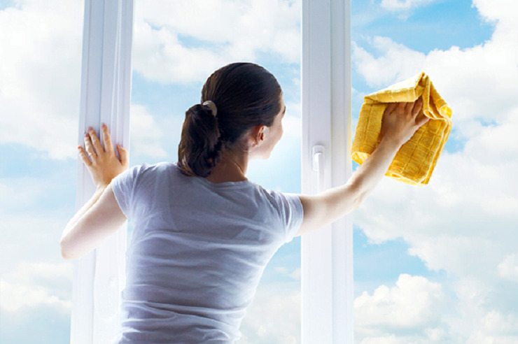 Коли мити вікна у домі, щоб залучити багатство та удачу: народні прикмети