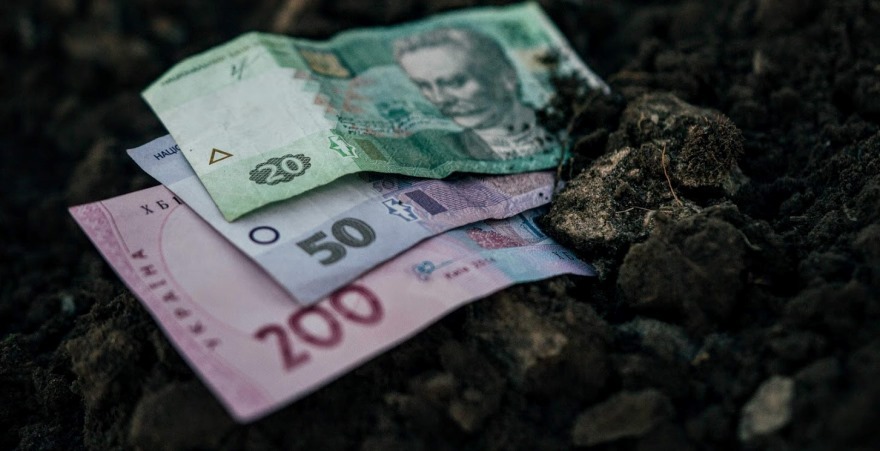 Примусово вилучатимуть землю: Зеленський підписав закон – вже відомо, де почнуть
