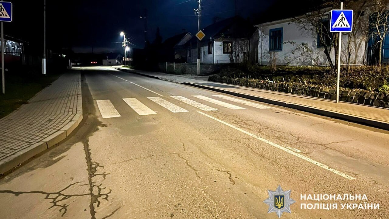 У Костополі водій збив 14-річного підлітка на переході та втік: поліція розшукала винного