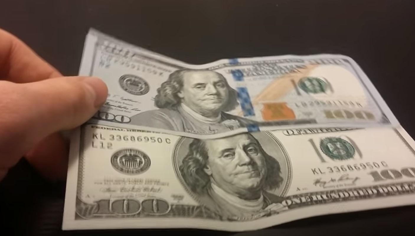 доллары киев. миллион долларов. валютчики в 90. курс доллара на сегодня. иностранная валюта.