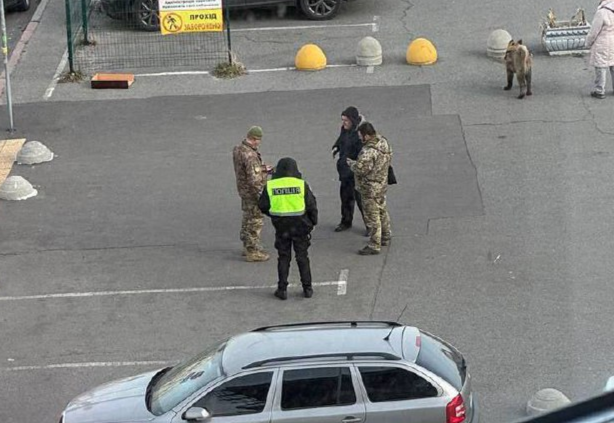 "Ухилянтам" кінець: як будуть відловлювати через банки та реєстри