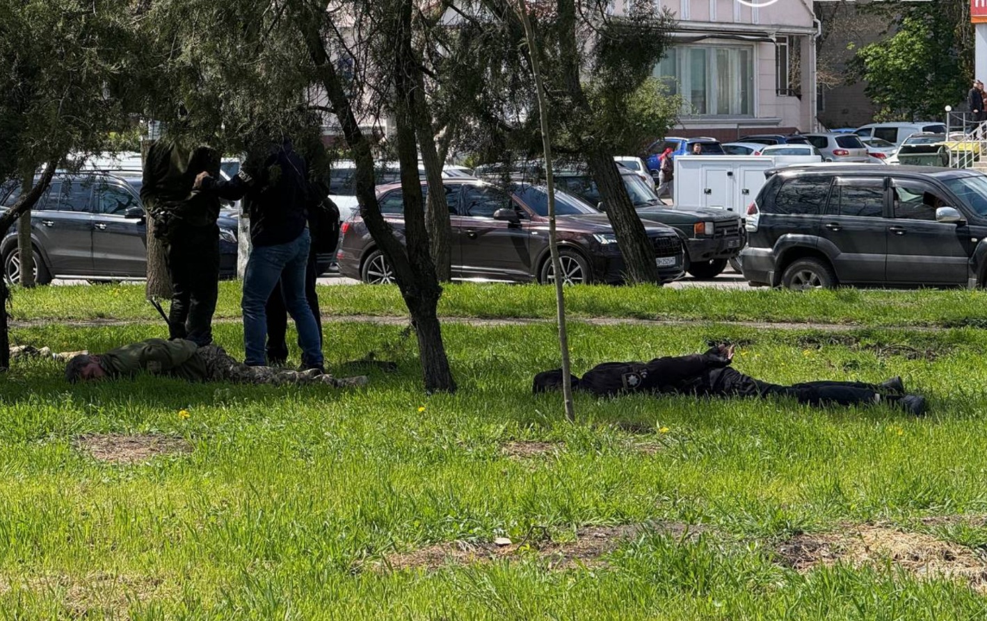 З погонею та стріляниною: СБУ в Одесі затримувало ТЦК - те, що у них знайшли приголомшило всіх, відео