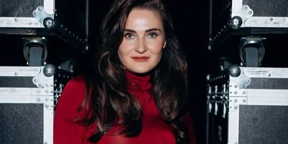 Чудом спаслись. Актриса Татьяна Песик рассказала историю женщины с ребенком, которые потеряли жилье в результате атаки РФ на Тернополь