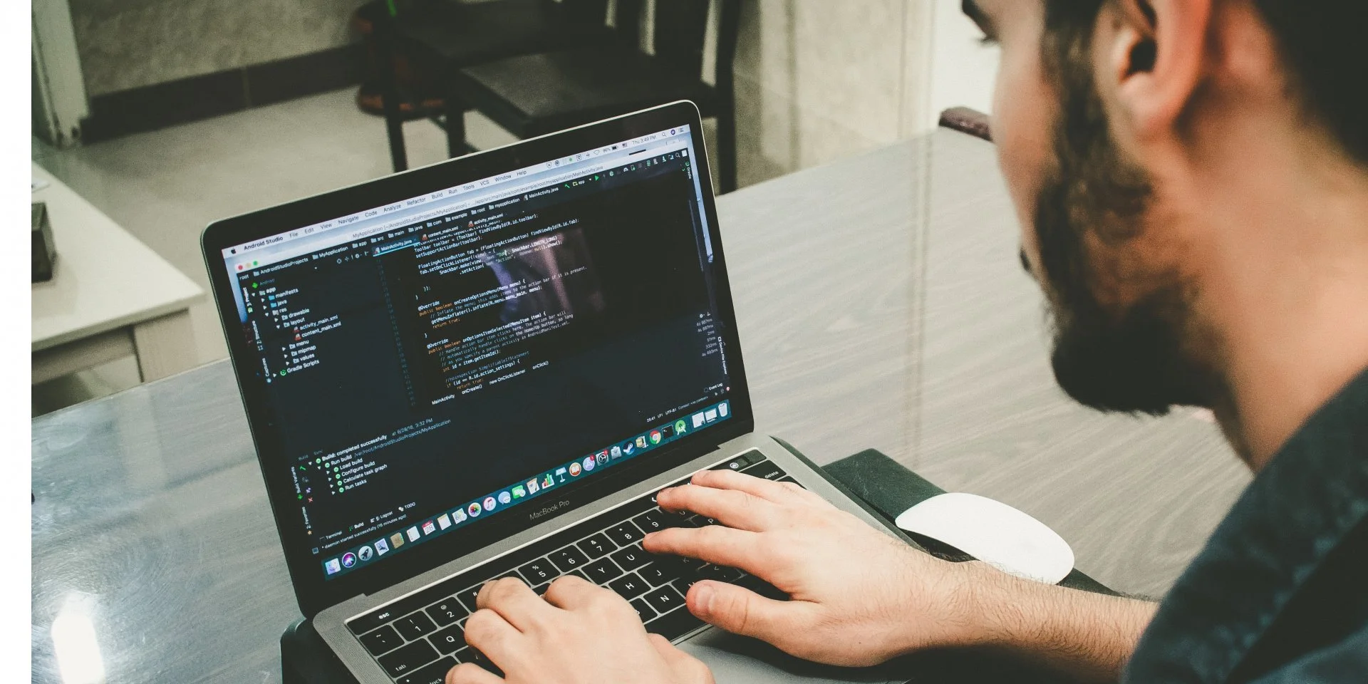 Сравните с тем, сколько платят вам. Обнародован уровень средних зарплат в Киеве — айтишник получает в 3,5 раза больше учителя