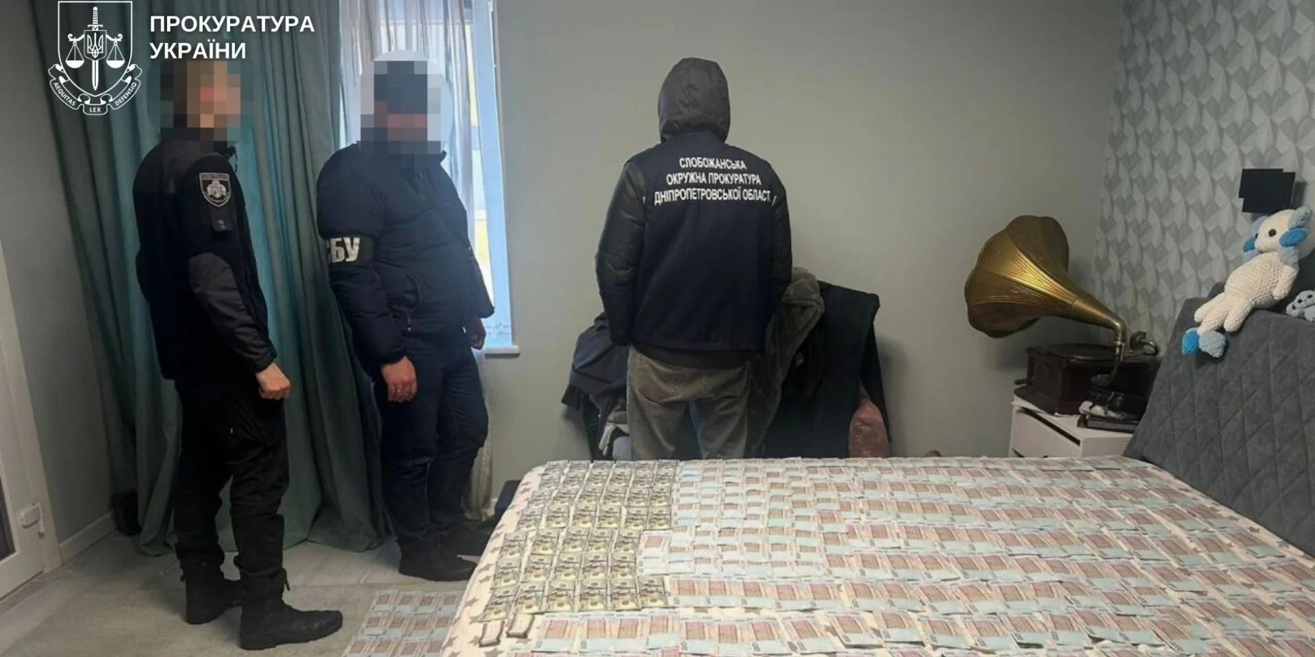 «Золотое» захоронение. На Днепропетровщине требовали за захоронение в 10 раз больше официальной стоимости — подозревают местного депутата