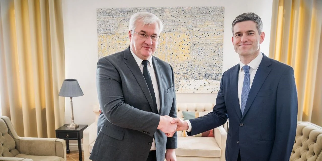 В Киев с первым визитом прибыли новые главы МИД и Минобороны Нидерландов, их встретил Сибига