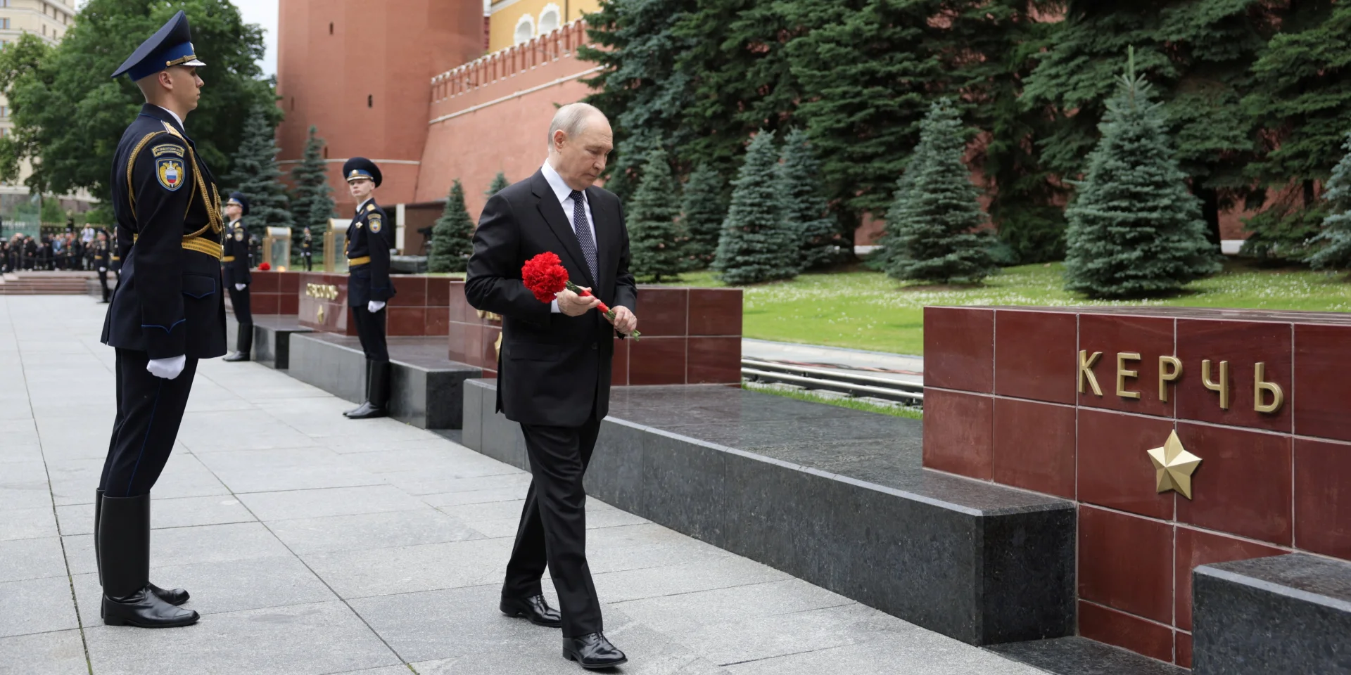 Лобовой таран в исполнении Путина. Почему блокада Крыма, как и крах экономики России, абсолютно не пугают Кремль — интервью с Преображенским