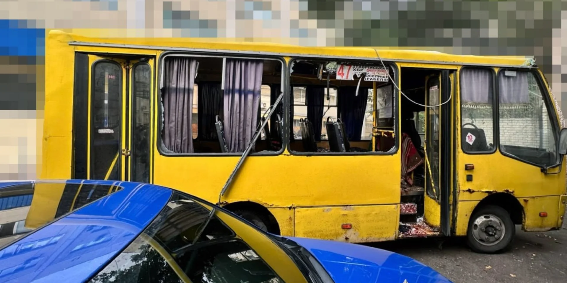 Россияне атаковали дроном автобус в Херсоне: четыре человека погибли, еще пятеро получили ранения