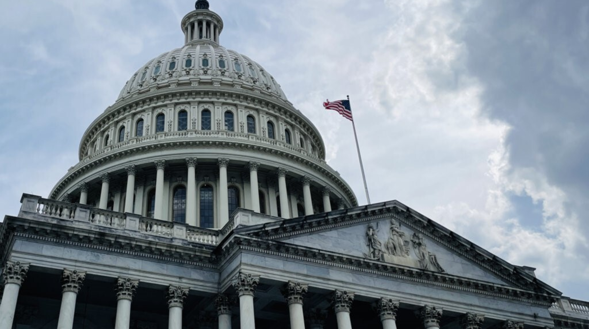 Белый дом рассчитывает на заключение соглашения о прекращении войны в Украине до конца месяца – Politico