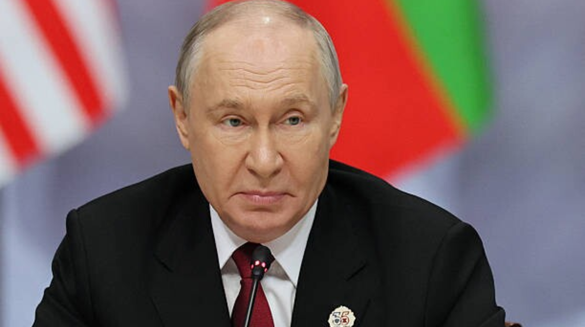Путин приказал продолжить массовые удары по Украине и заявил о расширении «зоны безопасности»