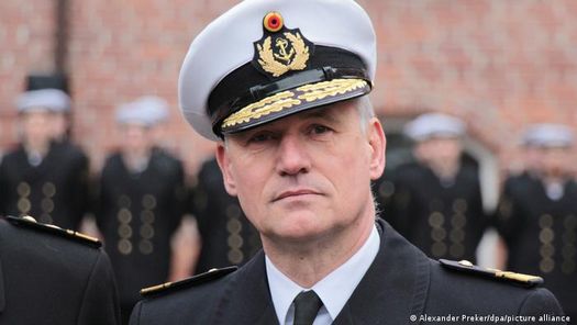 Екс-командувача ВМС Німеччини Шенбаха внесли до бази сайту «Миротворець»