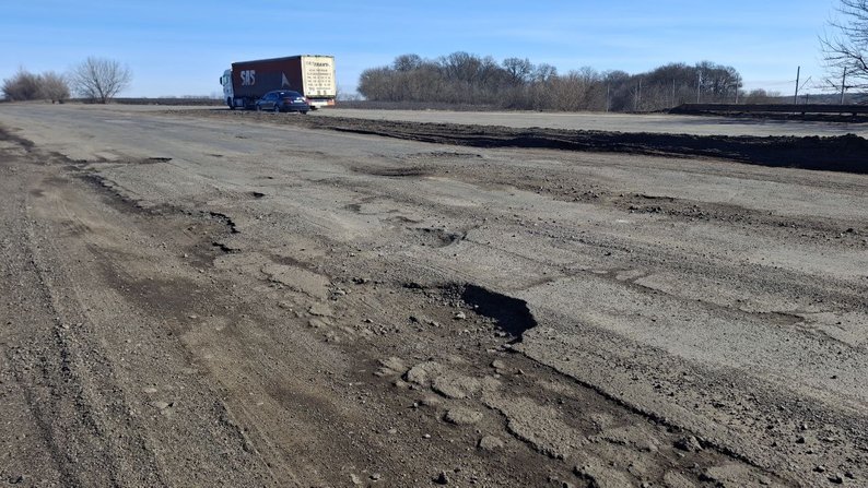 Потрібно 100 млн грн: коли на Черкащині розпочнуть ремонт траси Н-16