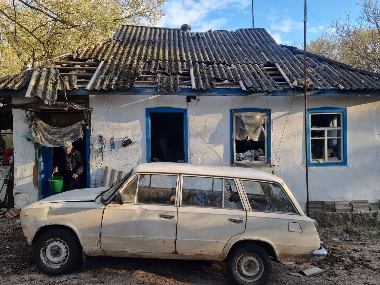 У Черкаському районі через уламки ворожої ракети постраждав чоловік