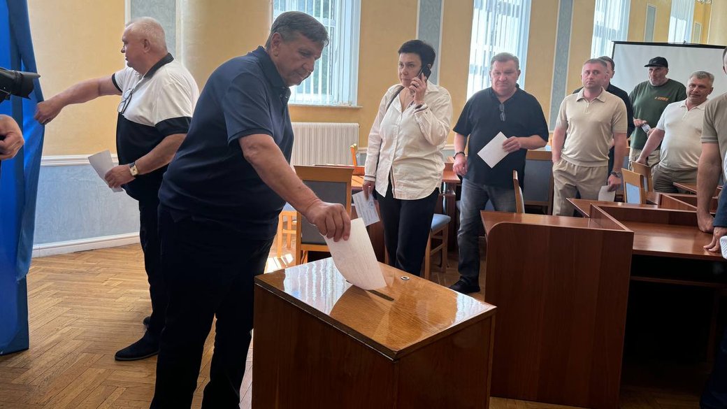 У Черкасах з четвертої спроби не обрали нового голову облради: Ярішу не вистачило двох голосів