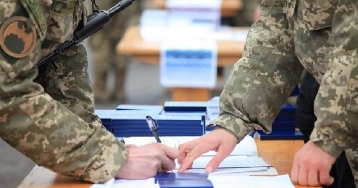 Добавлено еще две категории: кто по новому закону будет иметь военно-учетный документ