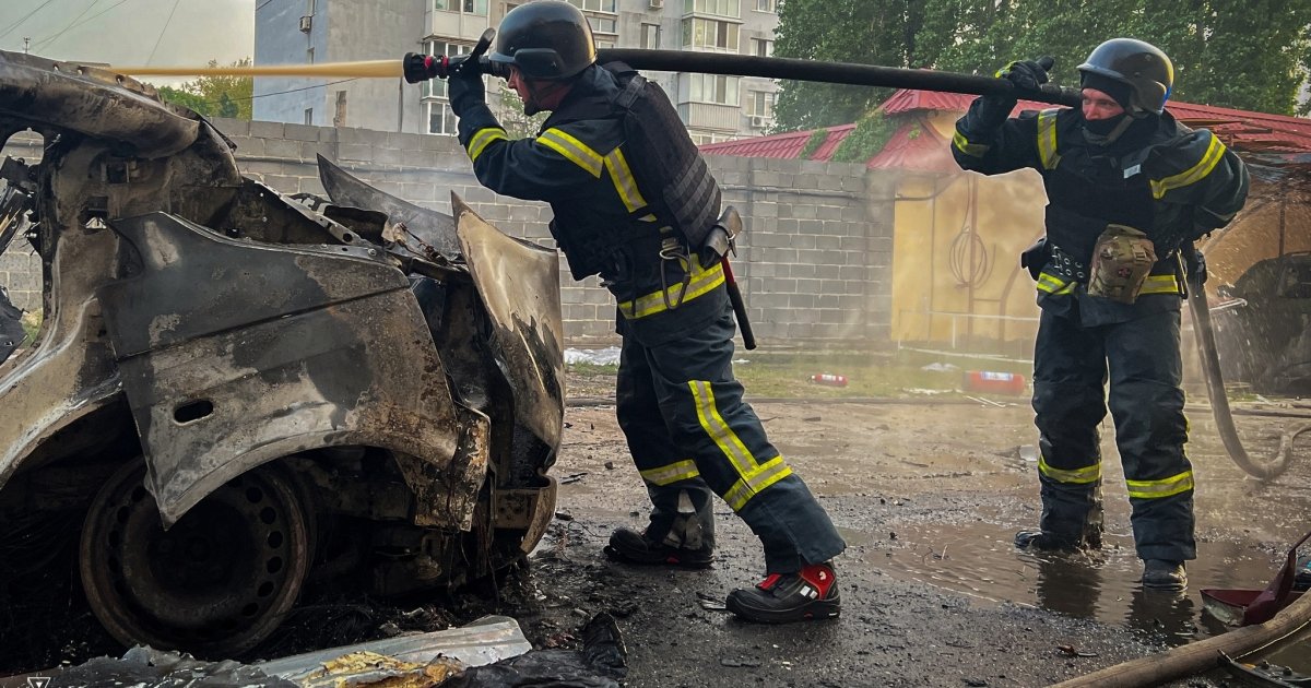 В Николаеве прогремело два взрыва: пострадали спасатели (фото, видео)