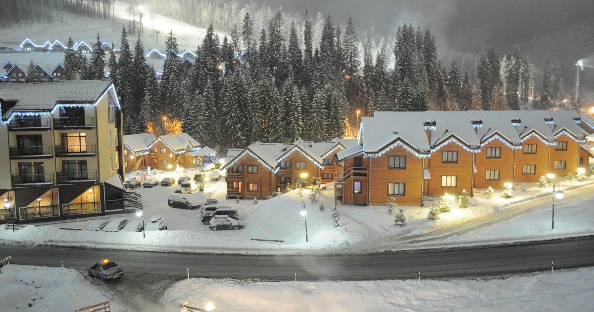 Туристы жалуются на неприятный сюрприз на курорте в Карпатах: почему отдых испорчен (видео)