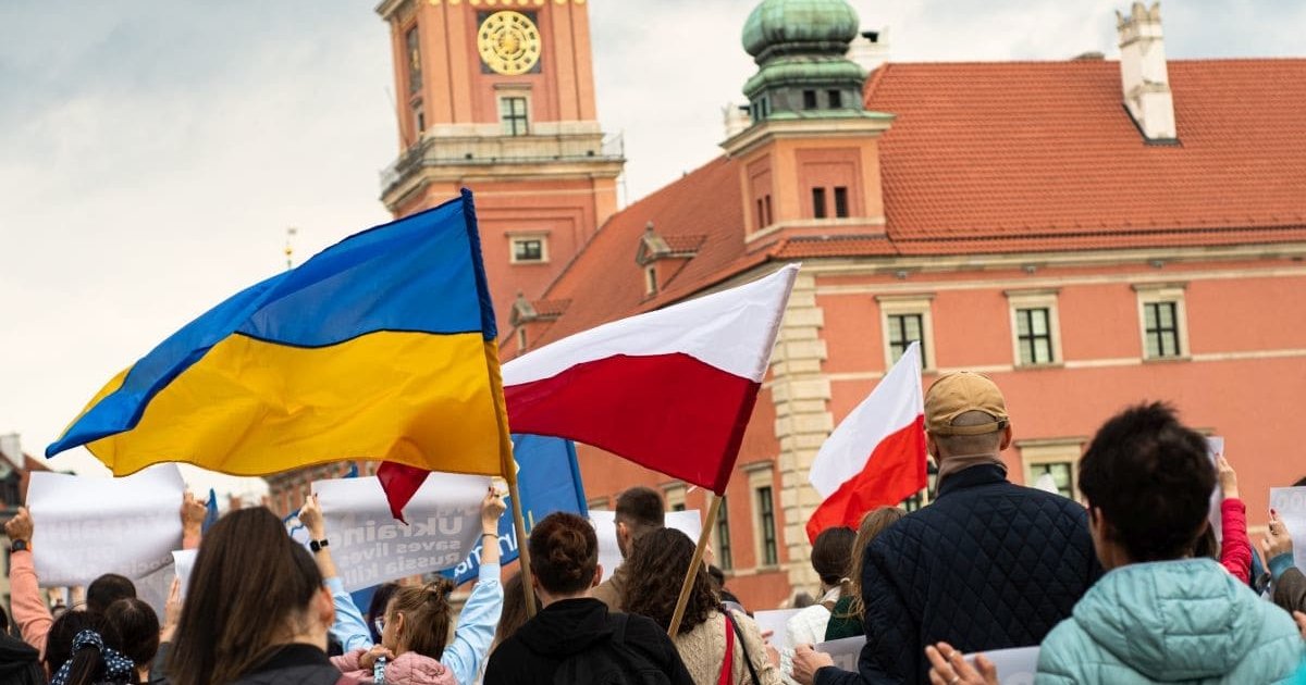Польша может помочь Украине вернуть мужчин призывного возраста: польский министр сделал заявление