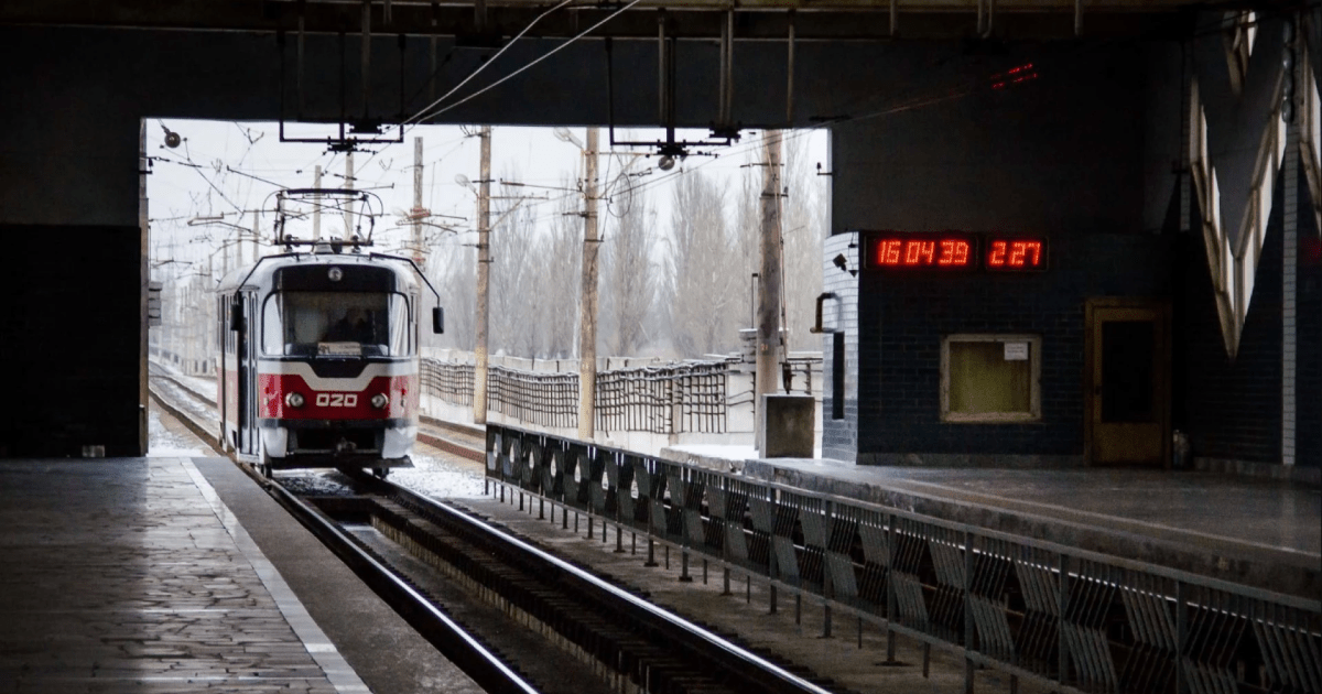 У Кривого Рога есть собственное "легкое метро", которое удивляет сразу по нескольким причинам: что стоит знать о метротраме (фото, видео)