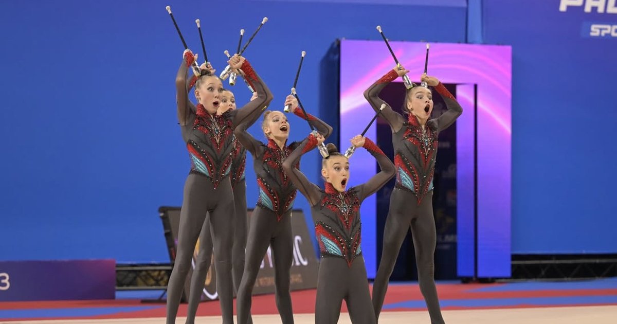 Украинские гимнастки выиграли историческое "золото" на чемпионате мира (видео)