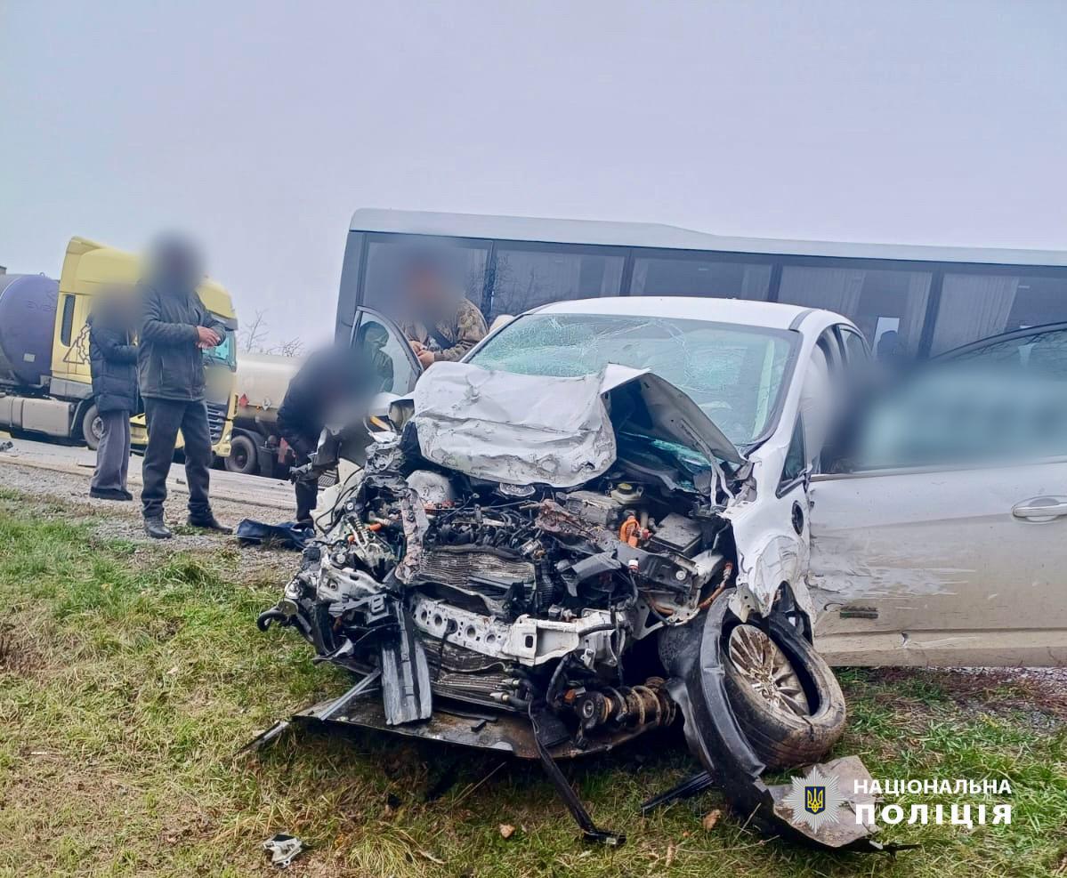 На трассе Одесса-Рени возле села Маяки из-за ДТП с рейсовым автобусом затруднено движение