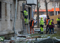 Несмотря на тревоги, Харьков налаживает транспорт и убирает последствия русских обстрелов