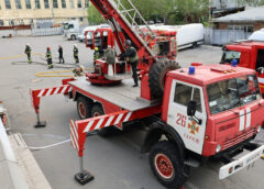 Масштабный пожар укротили спасатели сегодня в Харькове (фото, видео)