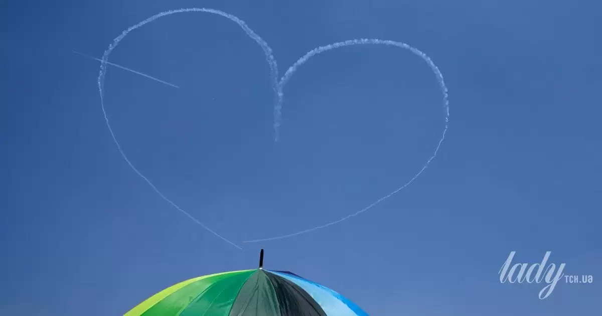 Любовний гороскоп на тиждень: яким знакам зодіаку пощастить від 15 до 21 грудня