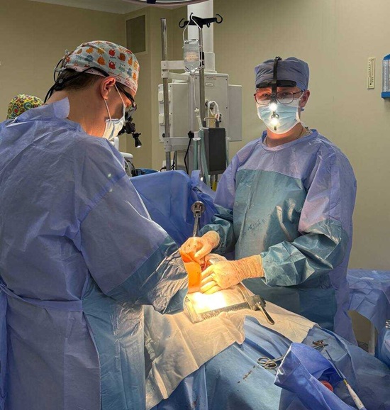 Cкладну 9-годинну операцію провели у Рівненському обласному протипухлинному центрі